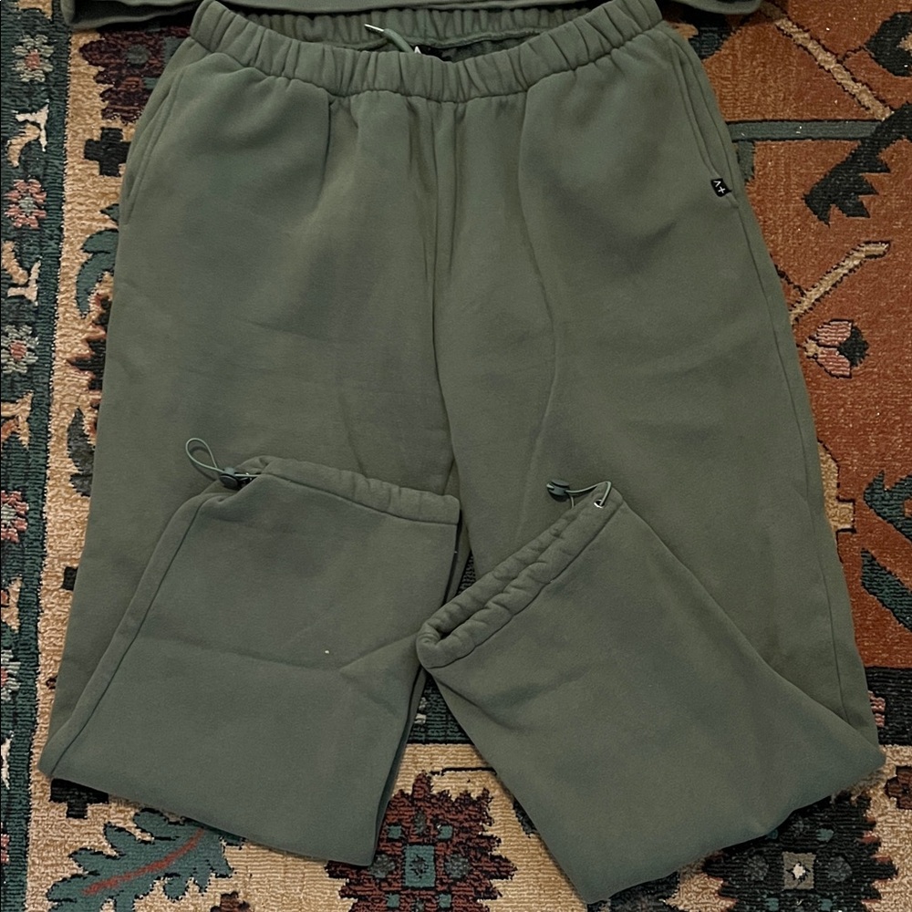 Shop Homme Femme - Green sweatpants Sz. L